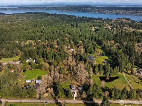 8165 Orchard Avenue SE Port Orchard WA 98367