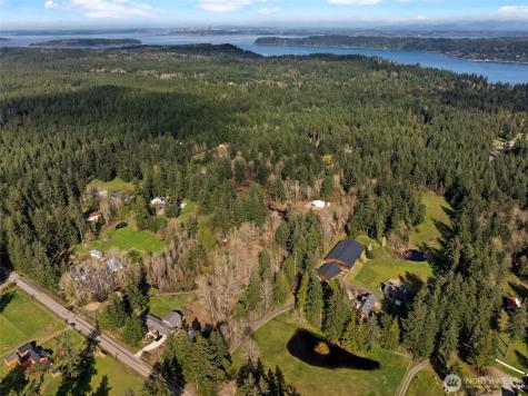 8165 Orchard Avenue SE Port Orchard WA 98367