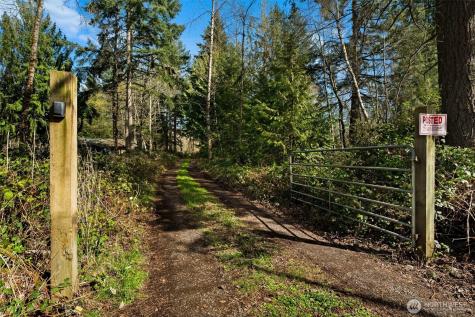8165 Orchard Avenue SE Port Orchard WA 98367