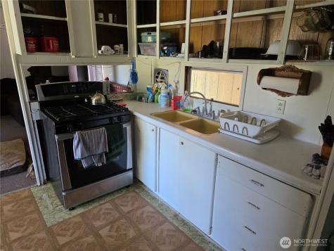 144 Reevas Basin Road Tonasket WA 98855