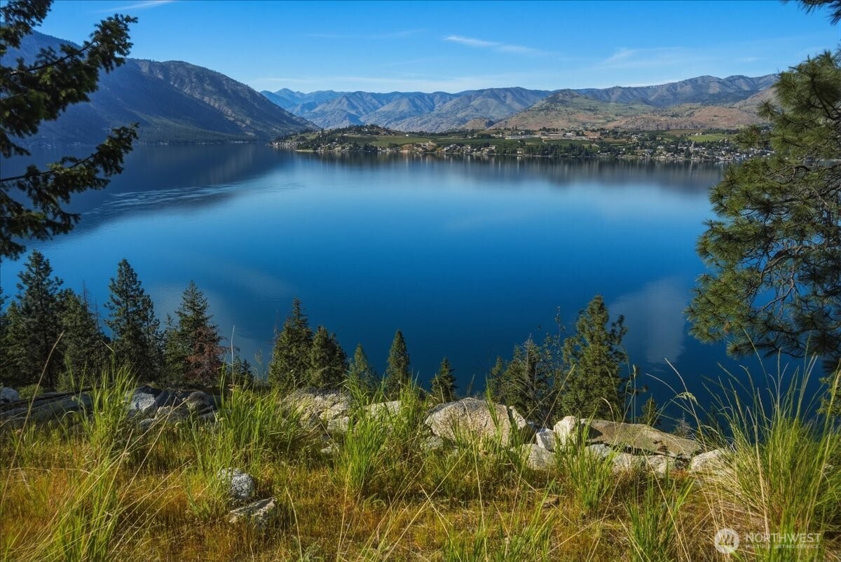 7365 Ridgeview Drive Chelan WA 98816