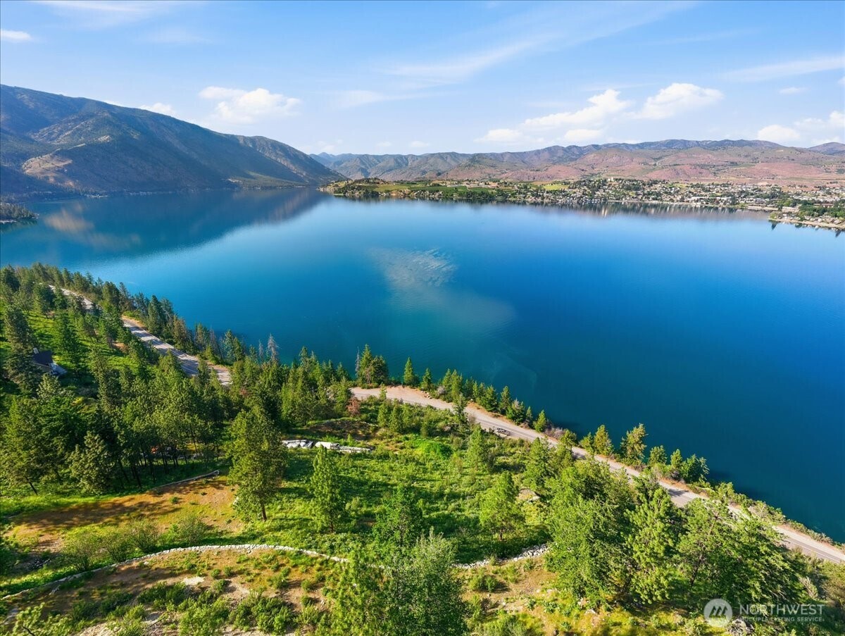 7365 Ridgeview Drive Chelan WA 98816