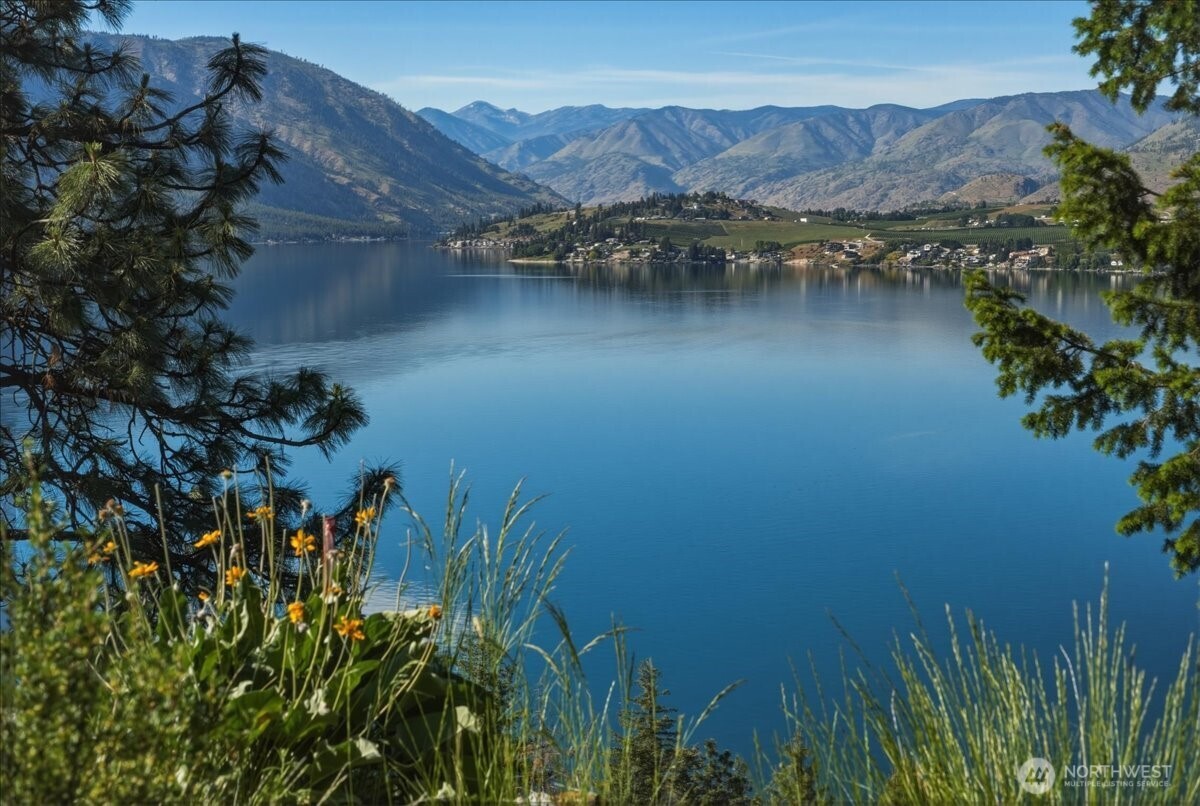 7365 Ridgeview Drive Chelan WA 98816