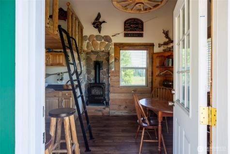 42911 22nd Avenue E Eatonville WA 98328