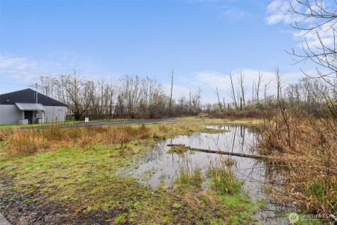 124 Commercial Street Raymond WA 98577
