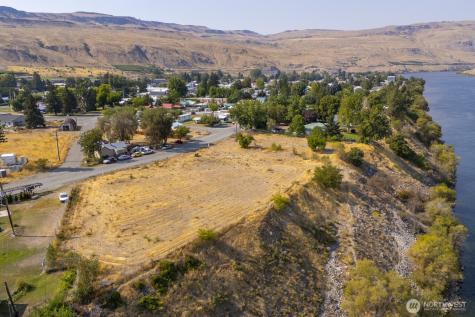 1751 Fairview Avenue Bridgeport WA 98813