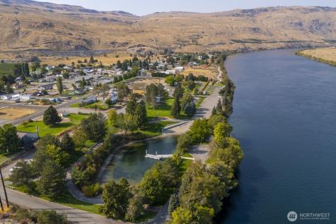 1751 Fairview Avenue Bridgeport WA 98813