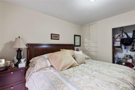 12830 NE 80th Street Kirkland WA 98033