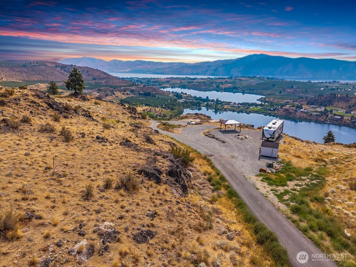 431 Glory View Lane Manson WA 98831
