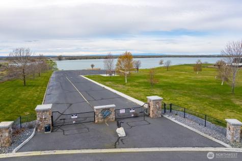 7741 Dune Lake Road SE Moses Lake WA 98837