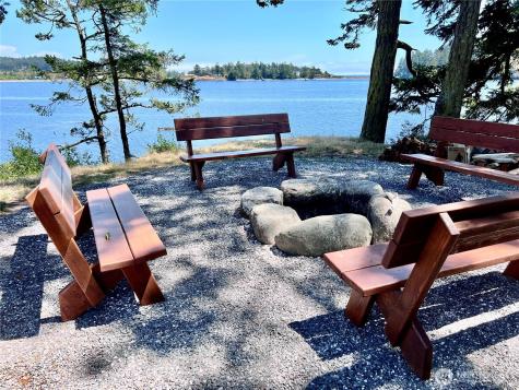 0 Haidah Street Center Island WA 98221