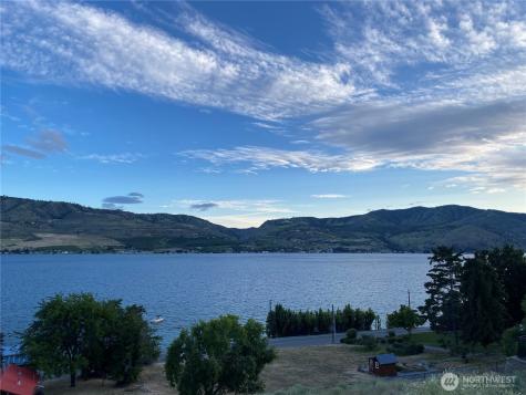 122 Mayer Drive Chelan WA 98816
