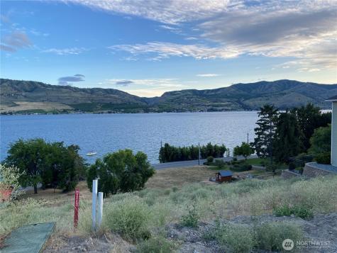 122 Mayer Drive Chelan WA 98816