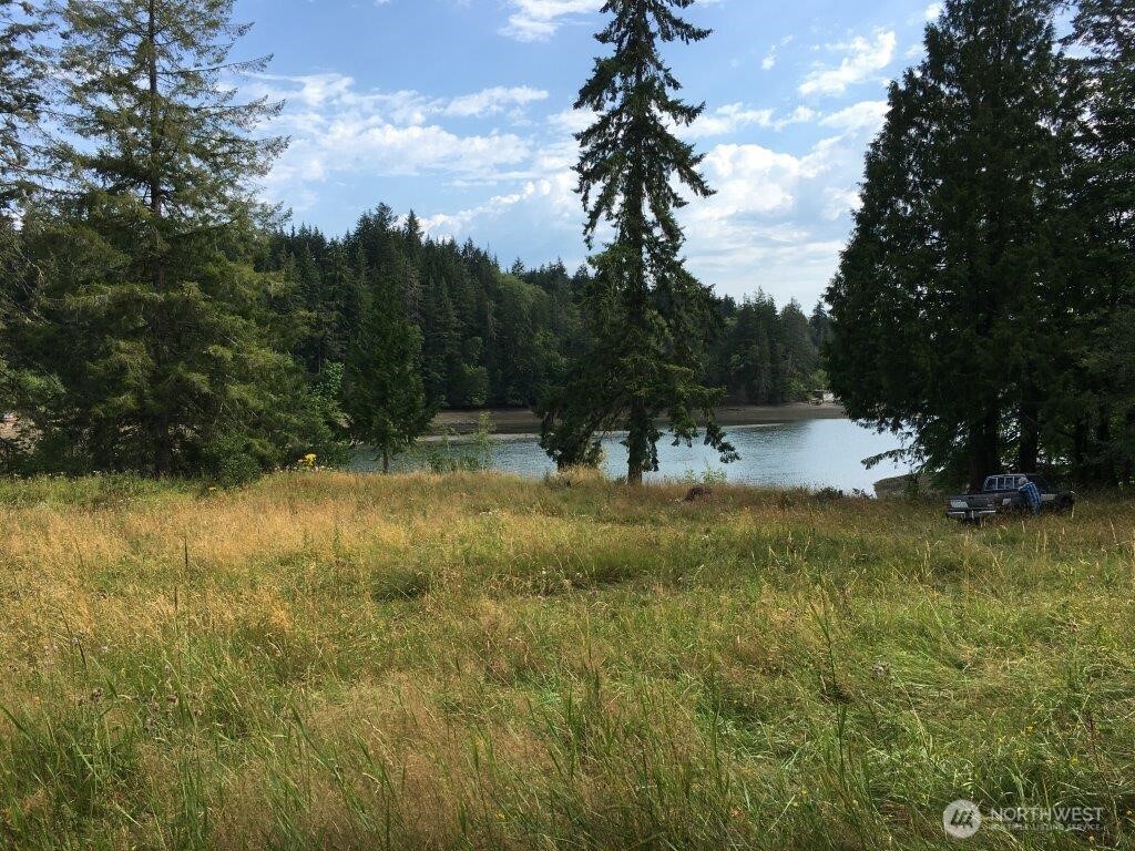 3093 SE Kamilche Point Road Shelton WA 98584