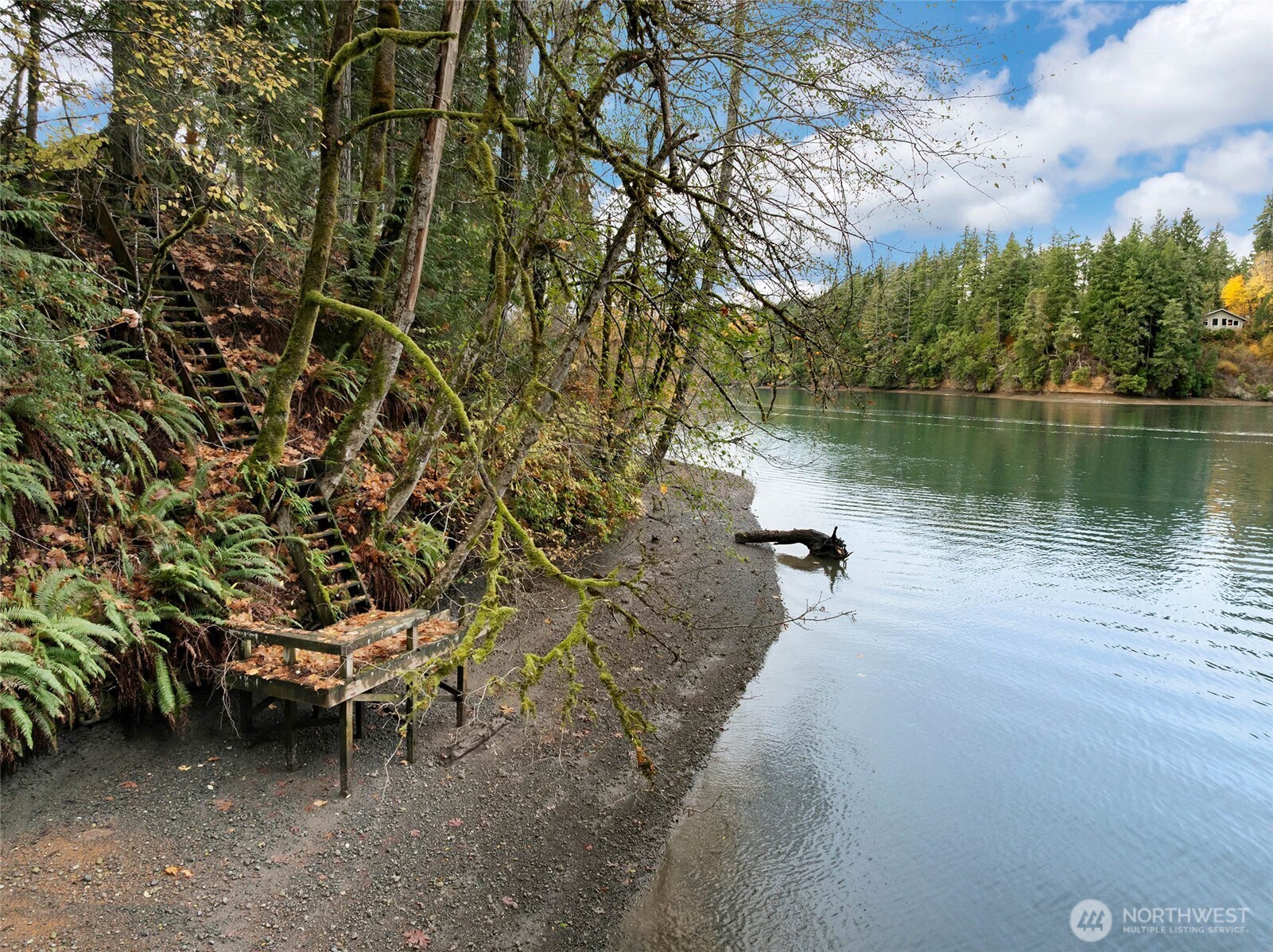3093 SE Kamilche Point Road Shelton WA 98584