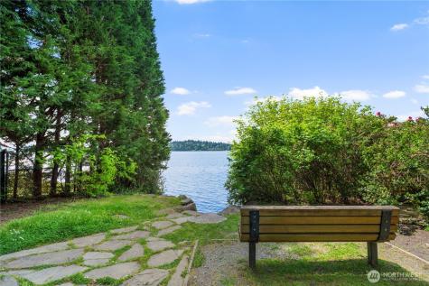 4150 Boulevard Place Mercer Island WA 98040
