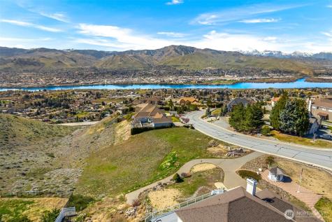 2450 Twin Peaks View East Wenatchee WA 98802
