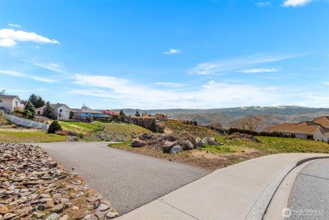 2450 Twin Peaks View East Wenatchee WA 98802