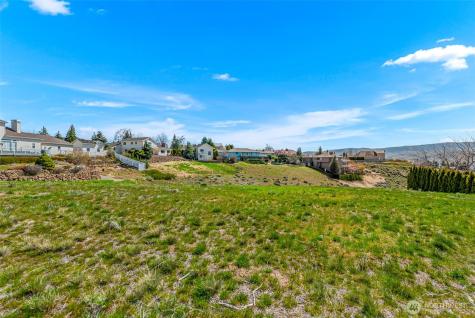 2450 Twin Peaks View East Wenatchee WA 98802