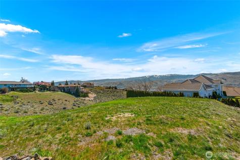 2450 Twin Peaks View East Wenatchee WA 98802