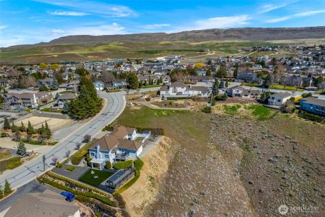 2450 Twin Peaks View East Wenatchee WA 98802