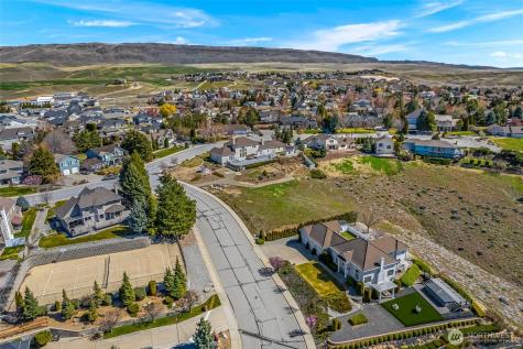 2450 Twin Peaks View East Wenatchee WA 98802