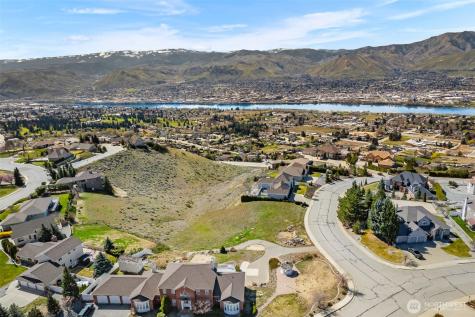 2450 Twin Peaks View East Wenatchee WA 98802