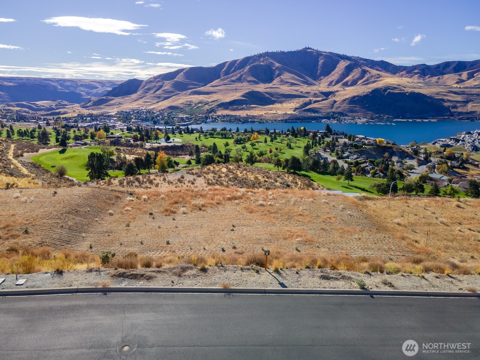 925 Long Drive Chelan WA 98816