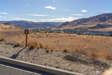 925 Long Drive Chelan WA 98816