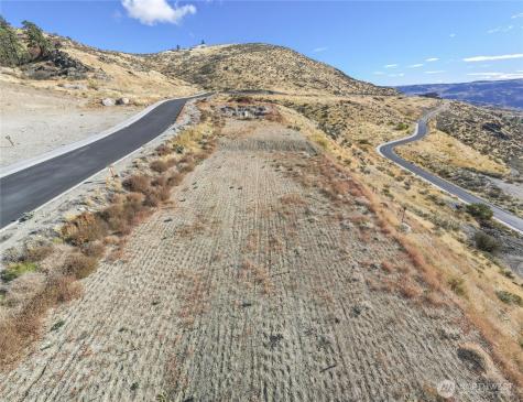 925 Long Drive Chelan WA 98816