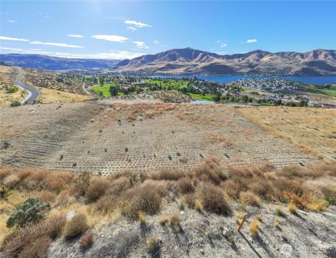 925 Long Drive Chelan WA 98816