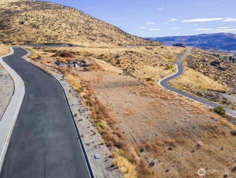 925 Long Drive Chelan WA 98816