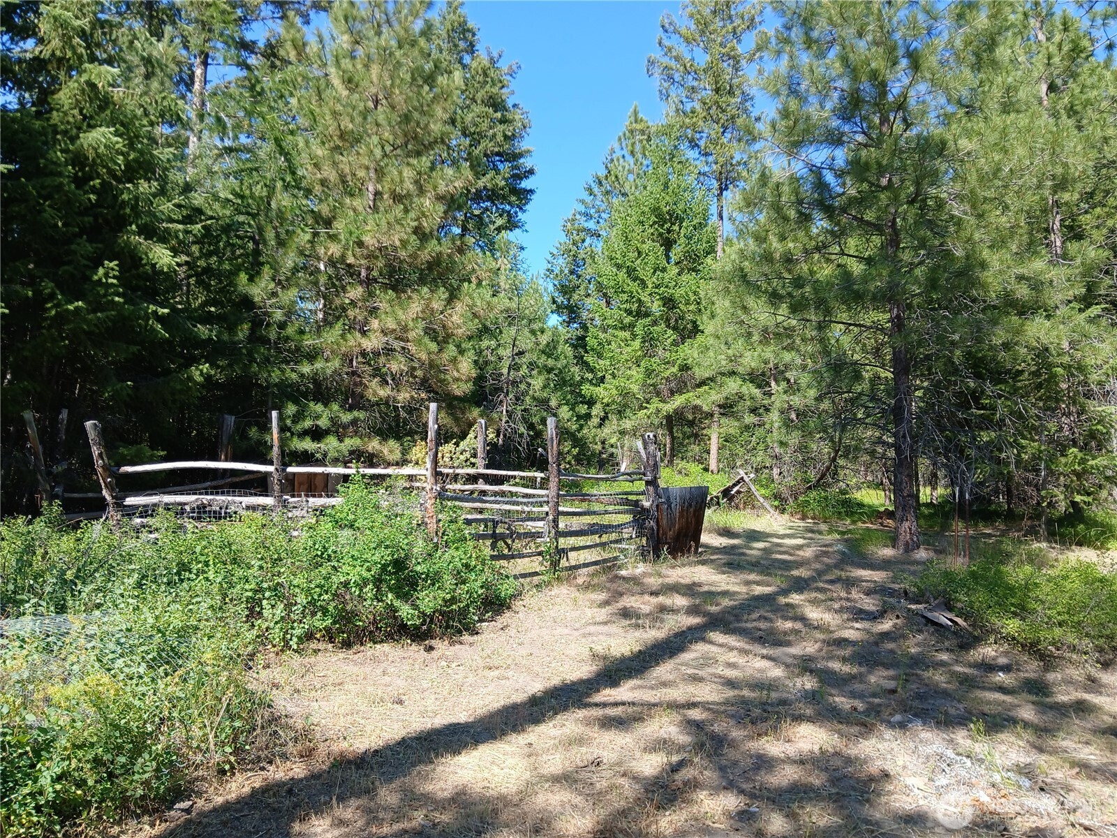 38 Broser Way W Tonasket WA 98855