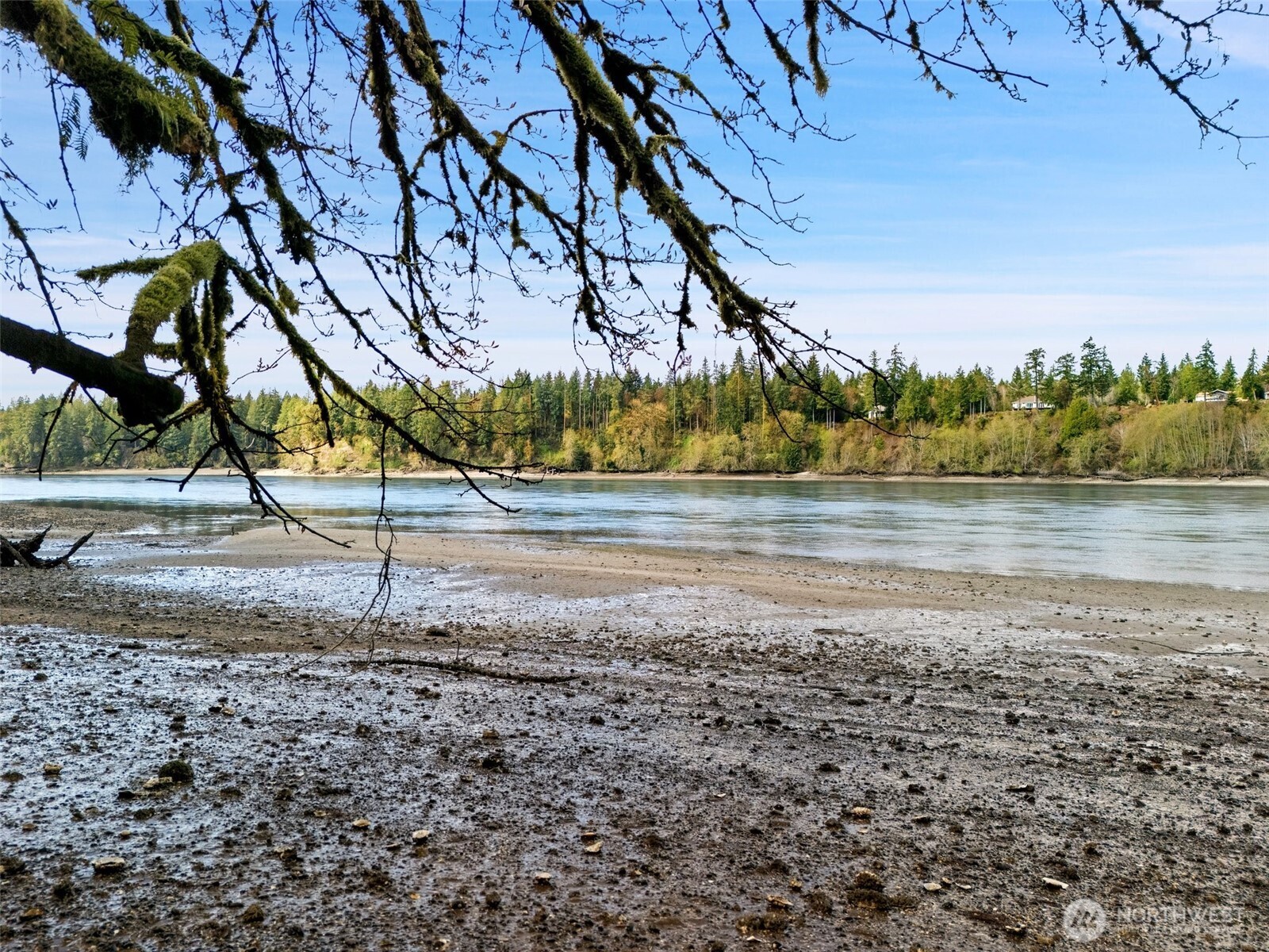 4 SE Sea Der Hok Lane Shelton WA 98584