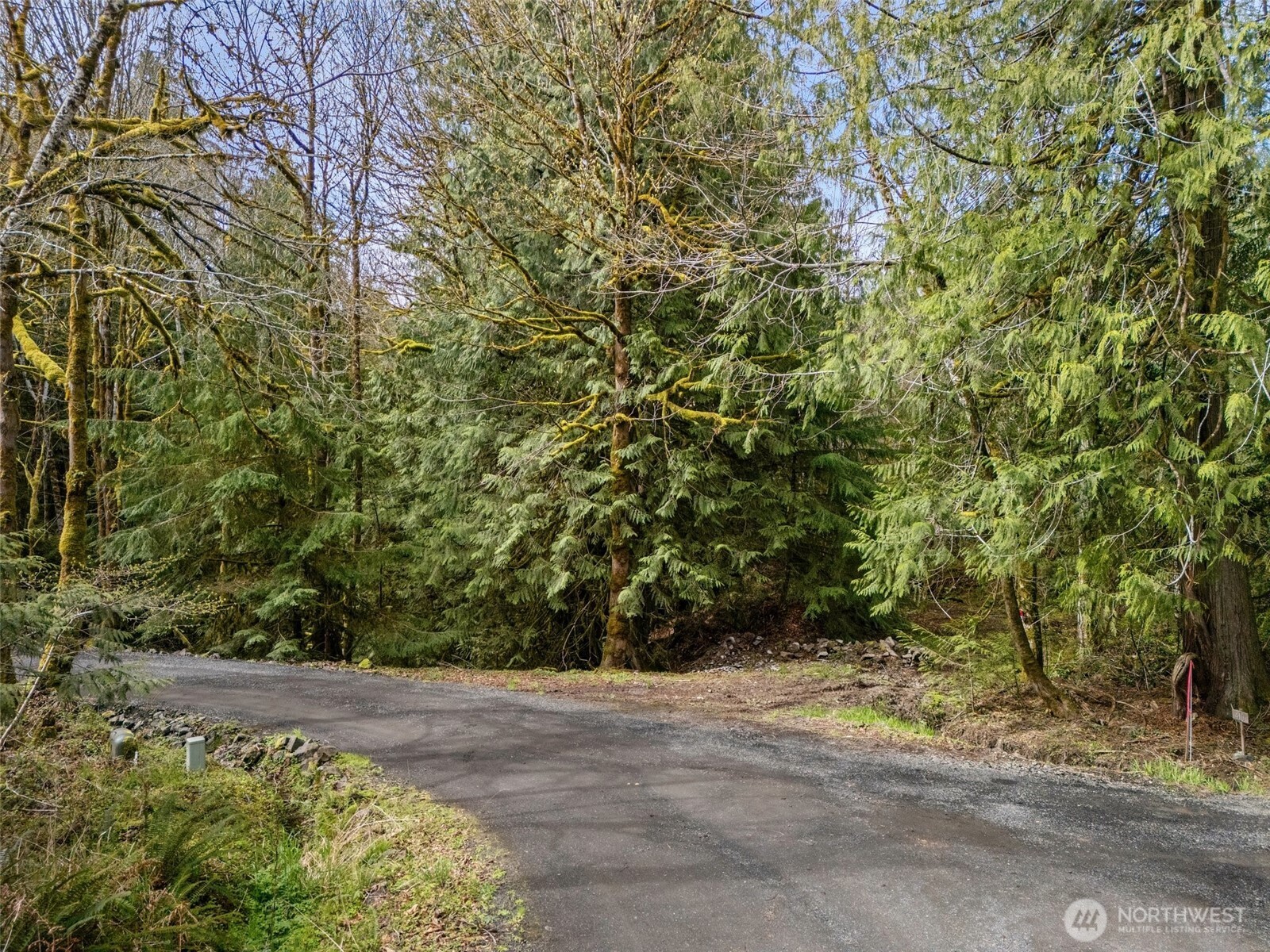 4 SE Sea Der Hok Lane Shelton WA 98584