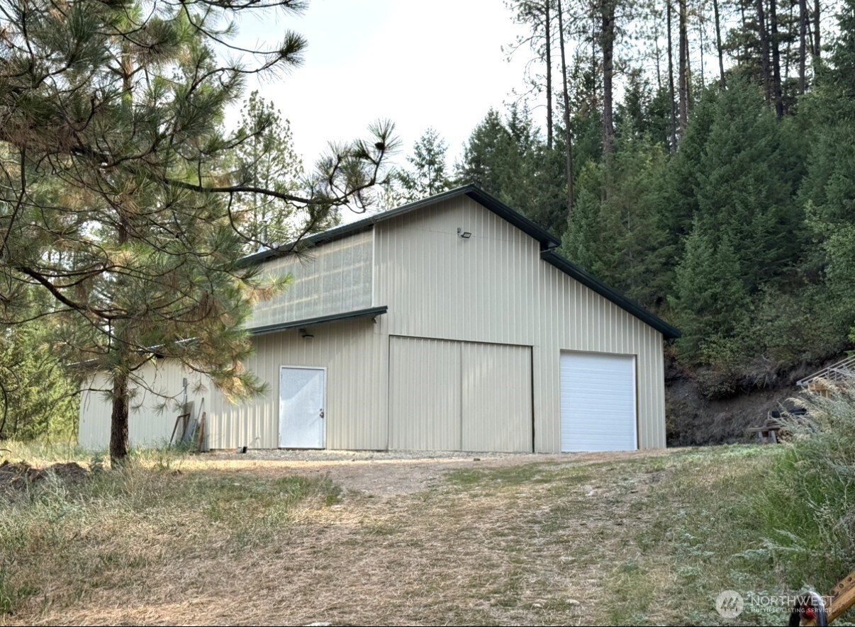 30543 Hwy 20 E Republic WA 99166