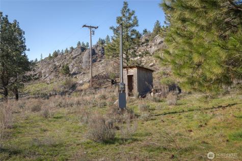 223 Cameron Lake Loop Okanogan WA 98840