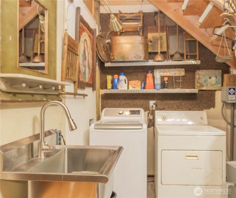 3910 E Harstine Island Road S Shelton WA 98584