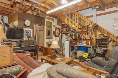 3910 E Harstine Island Road S Shelton WA 98584