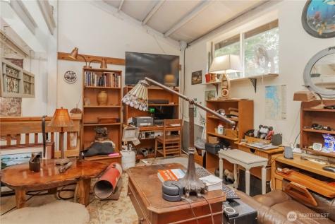 3910 E Harstine Island Road S Shelton WA 98584