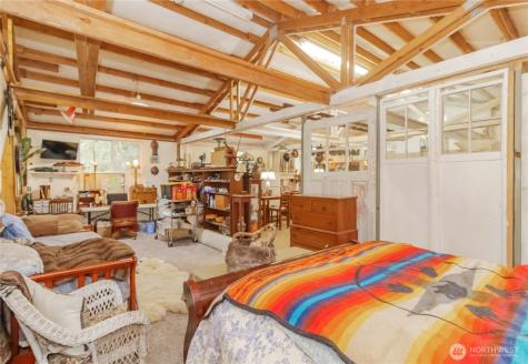 3910 E Harstine Island Road S Shelton WA 98584