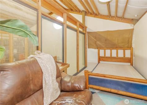 3910 E Harstine Island Road S Shelton WA 98584