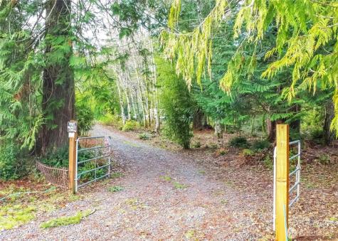 3910 E Harstine Island Road S Shelton WA 98584