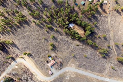 40 Rabbit House Road Winthrop WA 98862