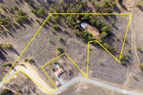 40 Rabbit House Road Winthrop WA 98862