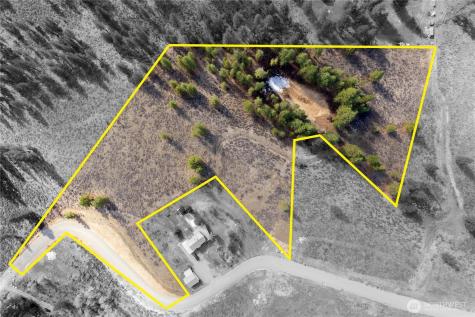 40 Rabbit House Road Winthrop WA 98862