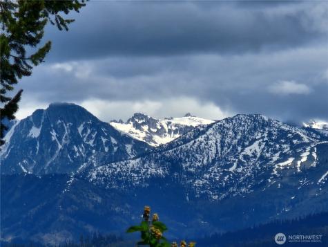 1 Black Hawk Drive Cle Elum WA 98922