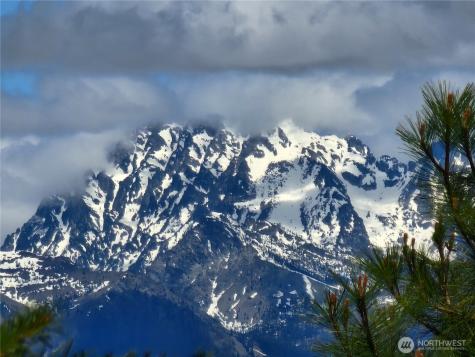 1 Black Hawk Drive Cle Elum WA 98922