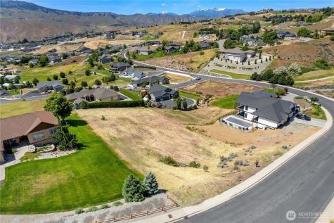 443 W Rolling Hills Lane Wenatchee WA 98801