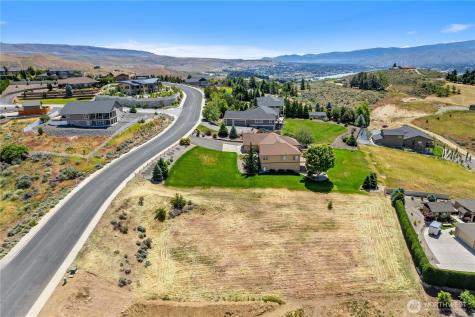 443 W Rolling Hills Lane Wenatchee WA 98801